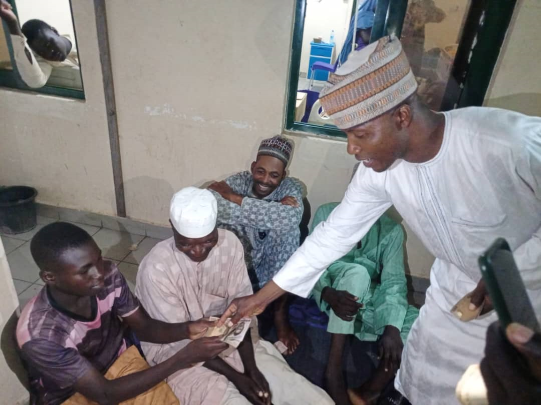 Transport money distribution